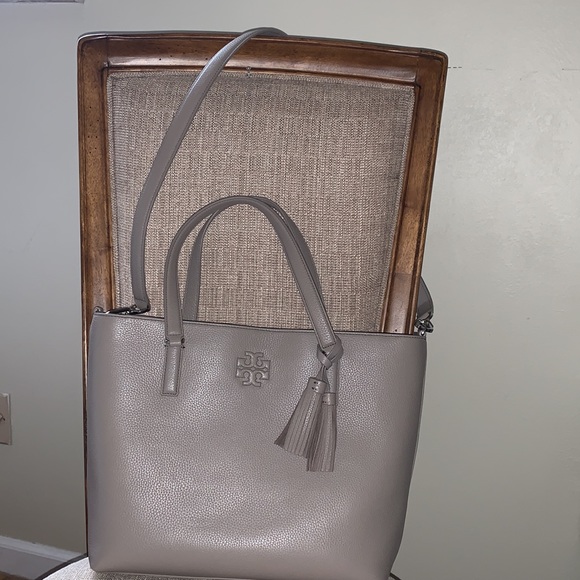 Tory Burch Thea Zip Large Tote French Grey - Picture 15 of 16